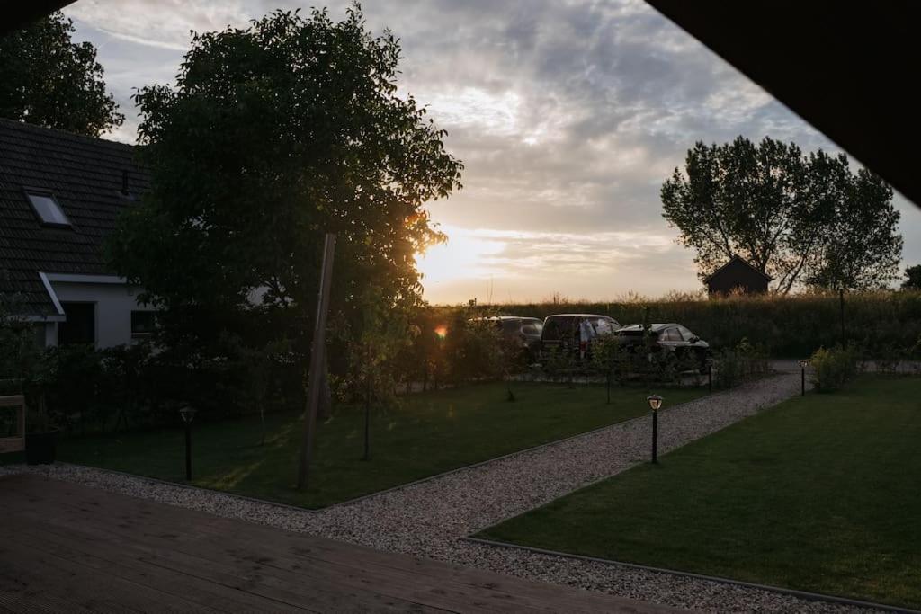 De Os Aan De Dijk *